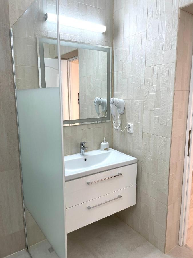 Caprice Deluxe Accomodation Drobeta Turnu Severin Luaran gambar