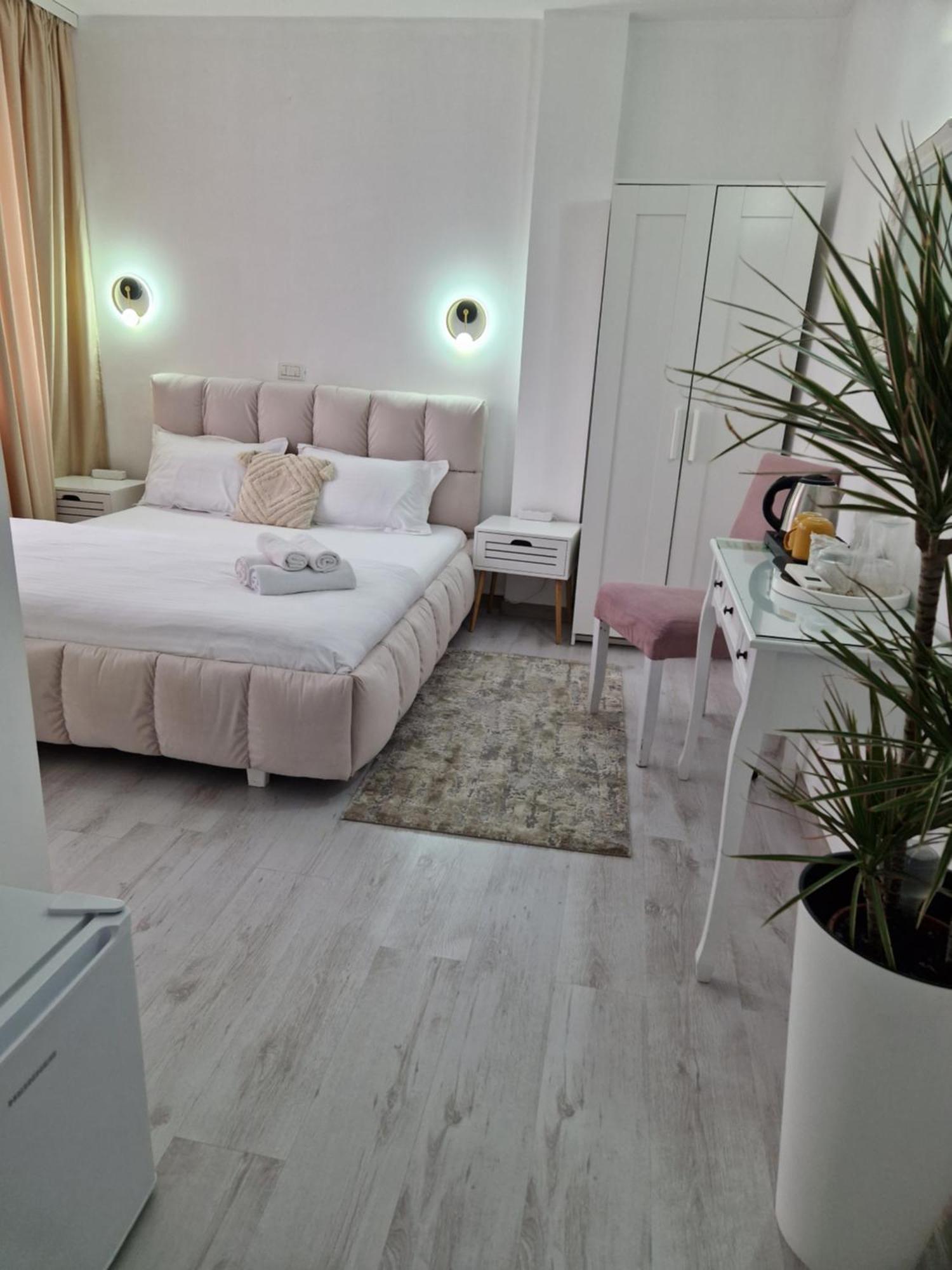 Caprice Deluxe Accomodation Drobeta Turnu Severin Bilik gambar