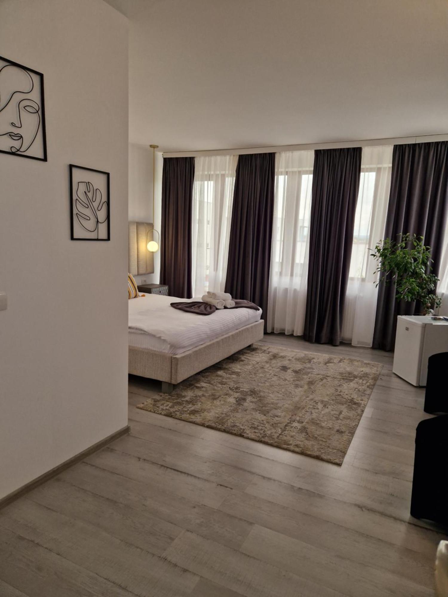 Caprice Deluxe Accomodation Drobeta Turnu Severin Bilik gambar