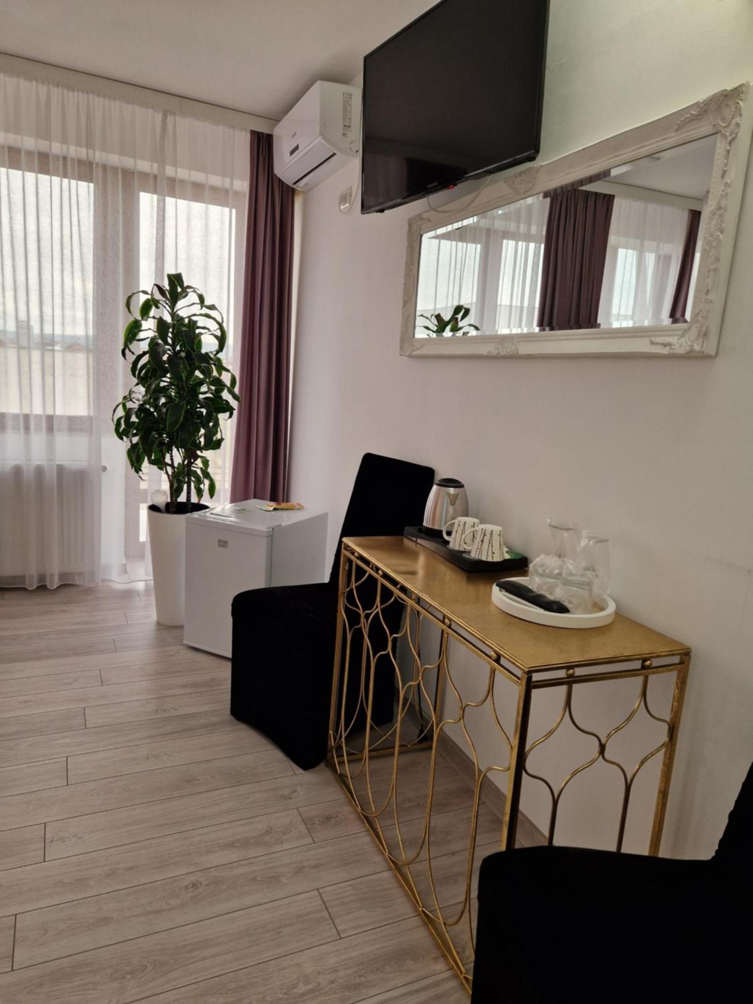 Caprice Deluxe Accomodation Drobeta Turnu Severin Bilik gambar