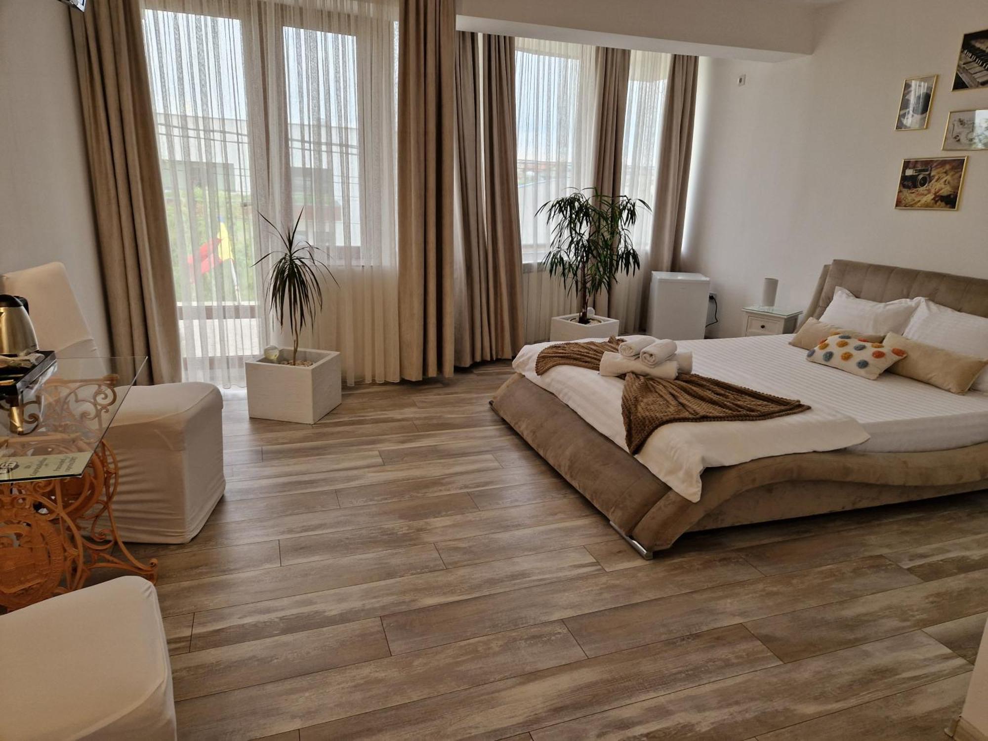 Caprice Deluxe Accomodation Drobeta Turnu Severin Bilik gambar