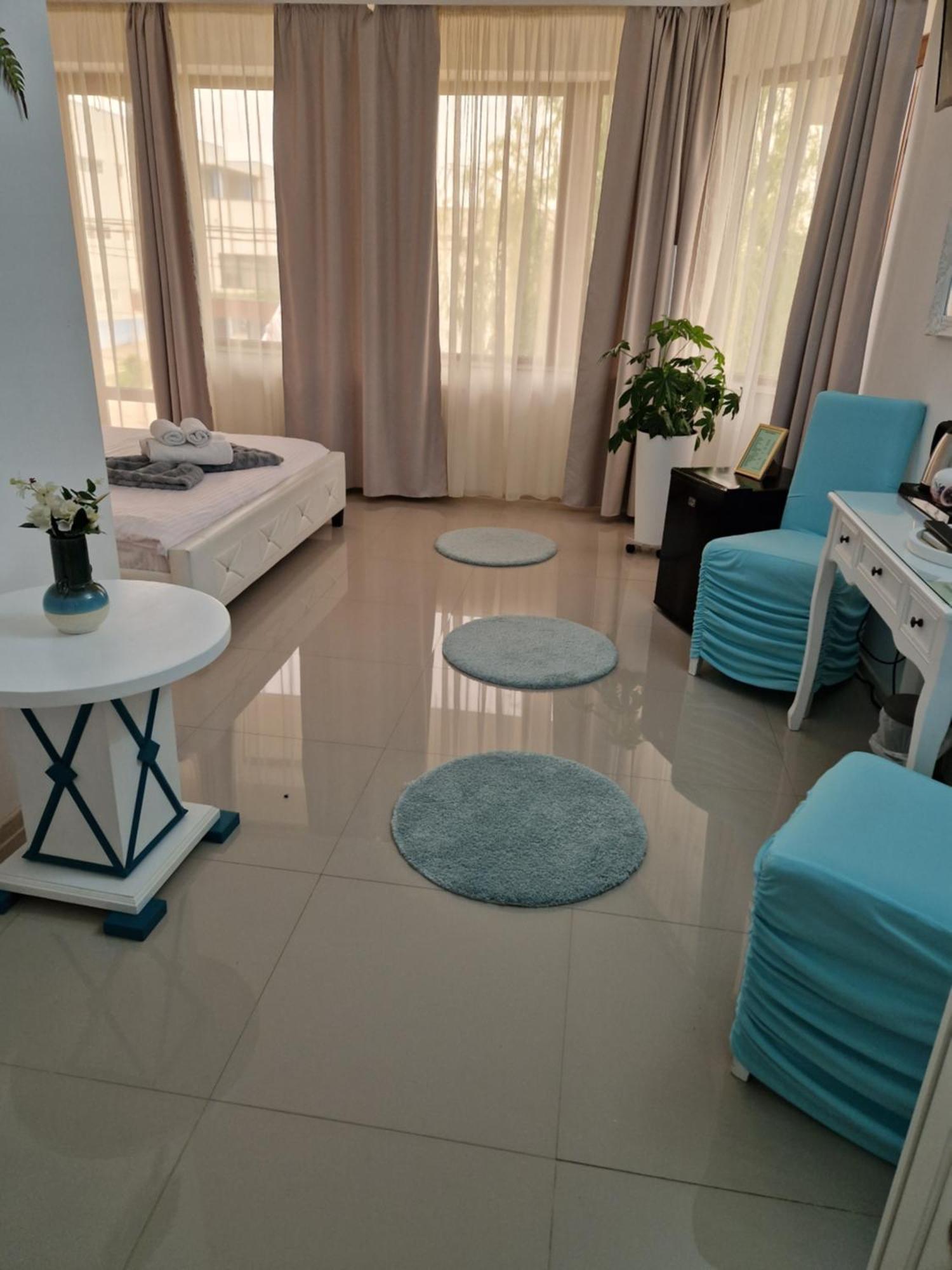 Caprice Deluxe Accomodation Drobeta Turnu Severin Bilik gambar
